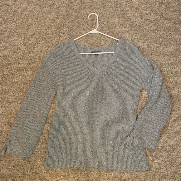 American Eagle Sweater - Picture 1 of 2
